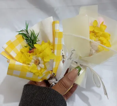 Mini Dried Flower Bouquet( Random Colour) 